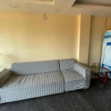 Hotel Golden Wave Puri Bagian luar foto