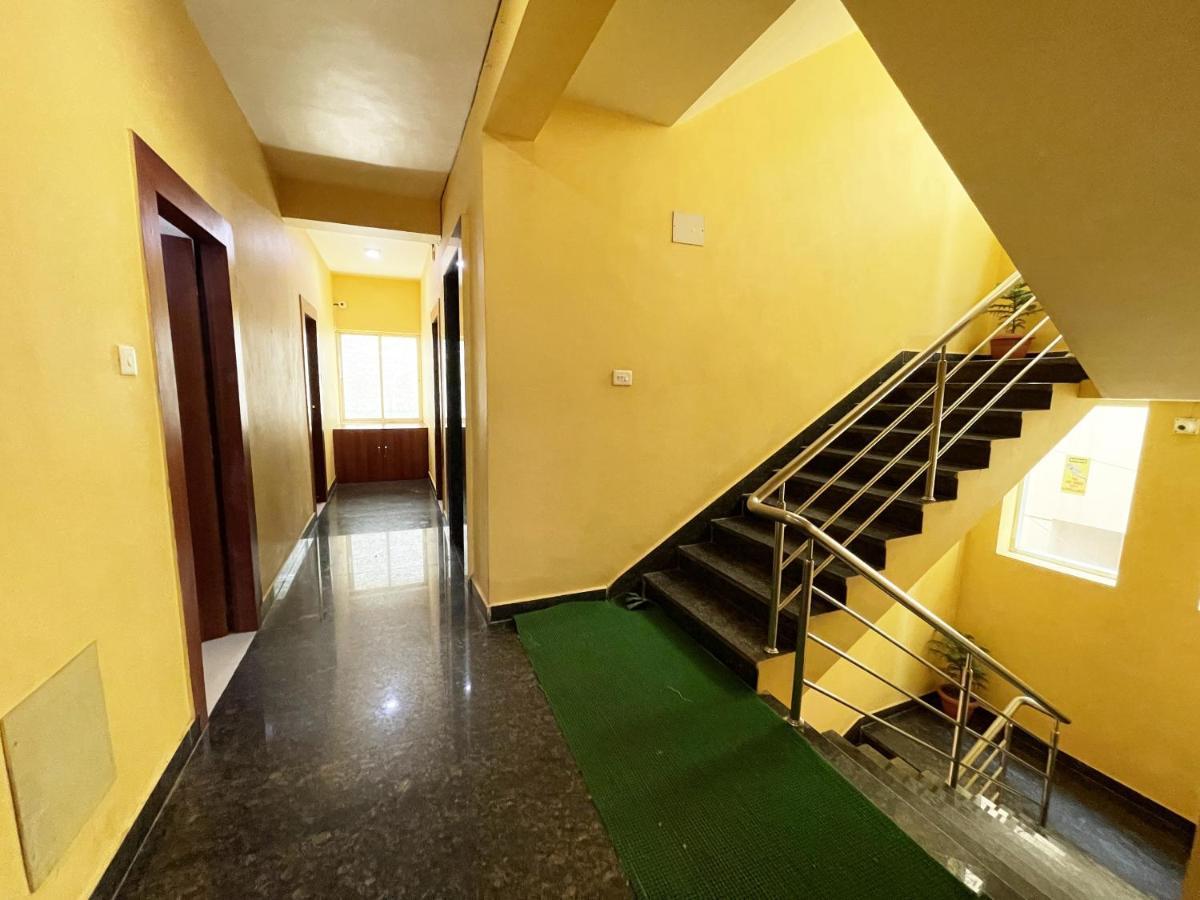 Hotel Golden Wave Puri Bagian luar foto